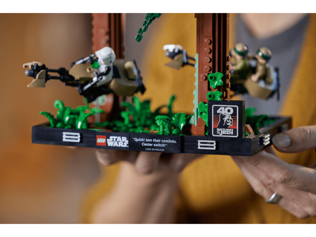 LEGO 75353 Kiiturien takaa-ajo Endorilla™ - ALETUU.FI