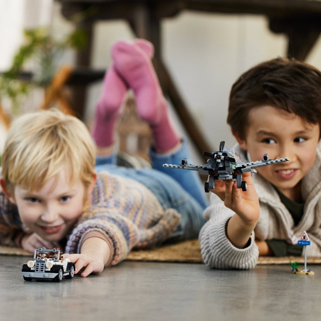 LEGO 77012 Hävittäjälentokoneen hyökkäys - ALETUU.FI